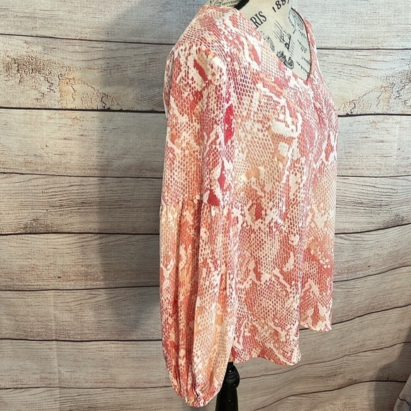 CAbi Bethany Blouse Snakeskin Python Print Pink Peach Balloon Sleeves Size Small - Picture 5 of 11